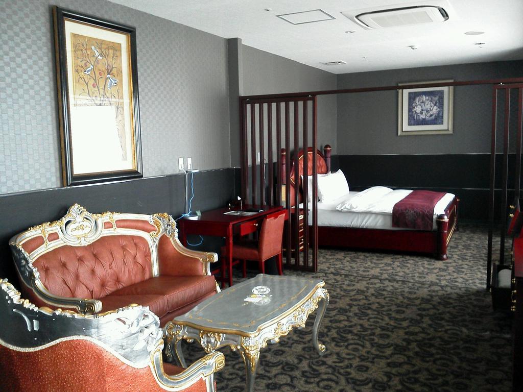 King Ambassador Hotel Кумагая Номер фото