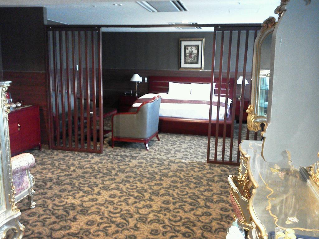 King Ambassador Hotel Кумагая Номер фото